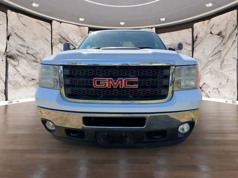 Used 2011 GMC Sierra 2500 SLT w/ SLT Convenience Package AWD/4WD image 2