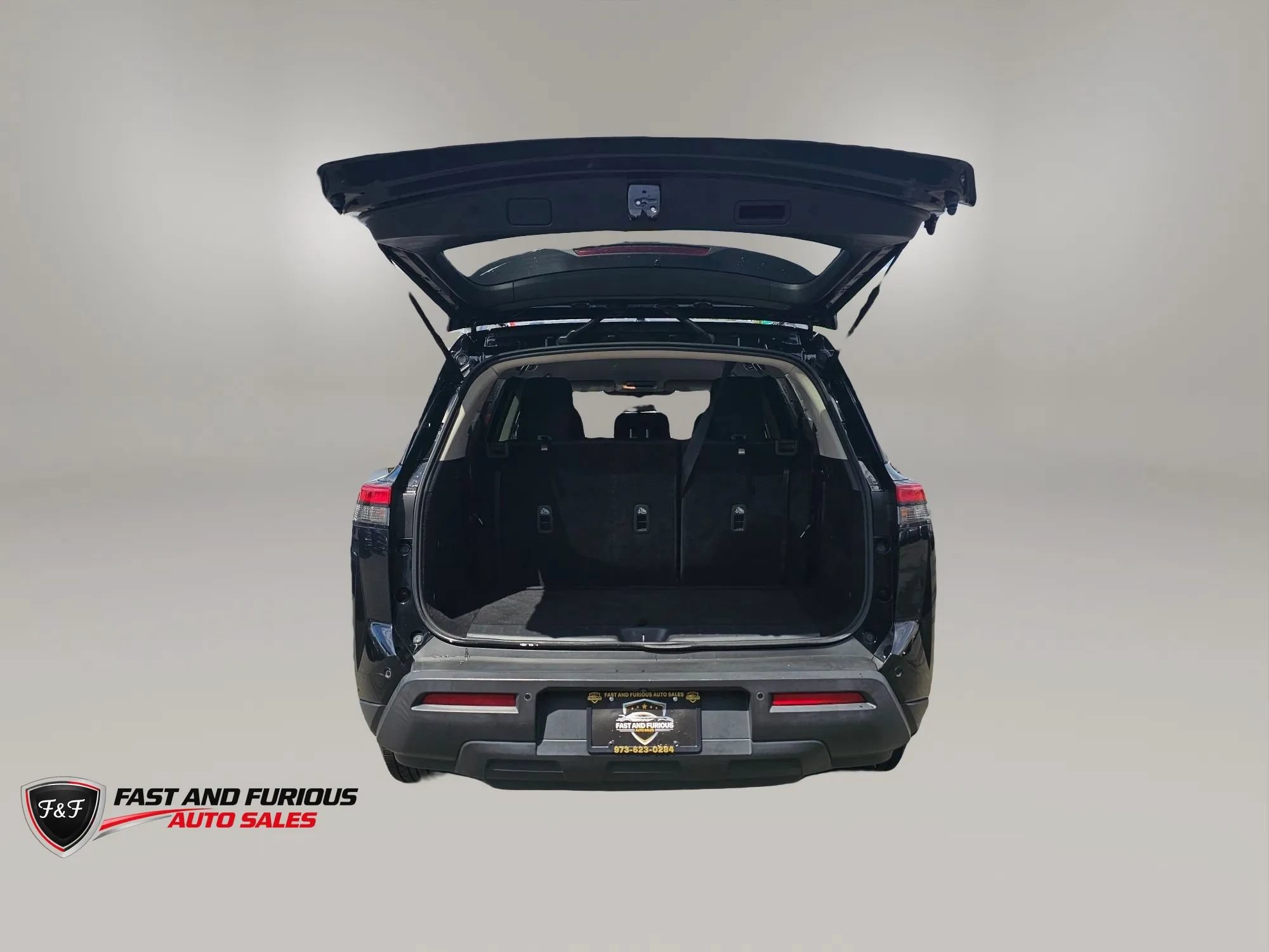 Used 2022 Nissan Pathfinder SV AWD/4WD image 8