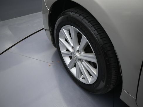 Used 2014 Toyota Camry XLE w/ Leather Package FWD image 30