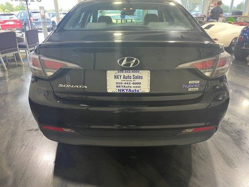Used 2017 Hyundai Sonata Limited FWD image 5