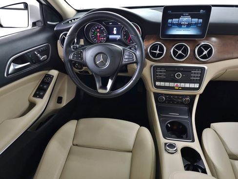 Used 2019 Mercedes-Benz GLA 250 4MATIC image 20