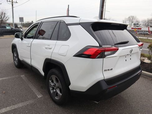 Used 2024 Toyota RAV4 XLE AWD/4WD image 8