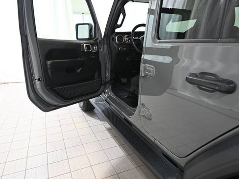 Used 2019 Jeep Wrangler Unlimited Sport S AWD/4WD image 24