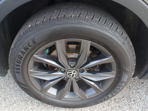 Used 2024 Volkswagen Tiguan SE FWD image 26