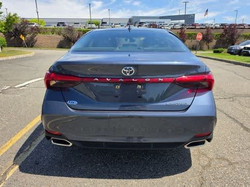 Used 2020 Toyota Avalon Limited w/ Advanced Safety Package FWD image 5