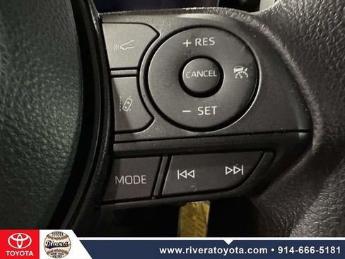Used 2023 Toyota RAV4 LE AWD/4WD image 28