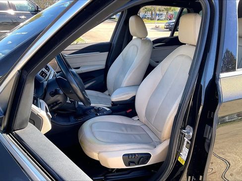 Used 2018 BMW X1 sDrive28i image 6