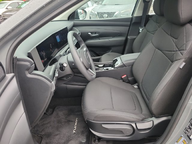 Used 2026 Hyundai Tucson SE FWD image 18