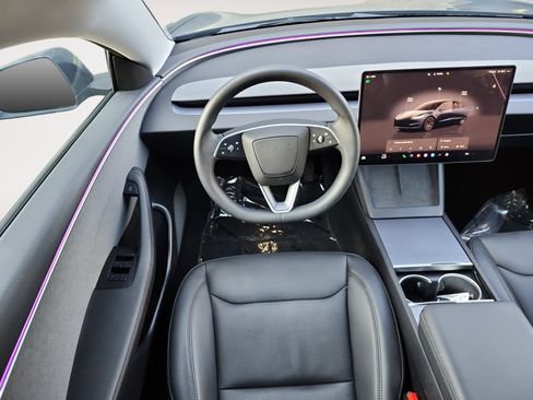 Used 2025 Tesla Model 3 RWD image 10