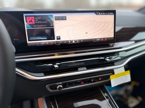 New 2026 BMW X5 xDrive50e image 17