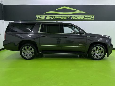 Used 2016 GMC Yukon XL Denali w/ Open Road Package AWD/4WD image 11