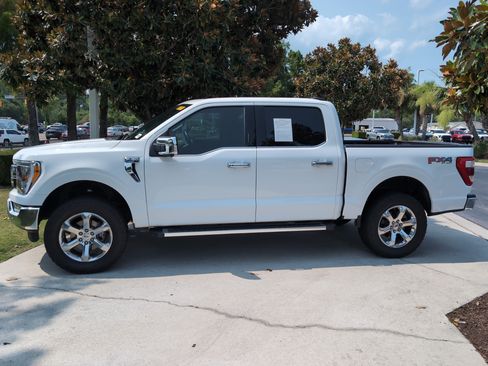 Used 2023 Ford F150 Lariat w/ Max Trailer Tow Package AWD/4WD image 7