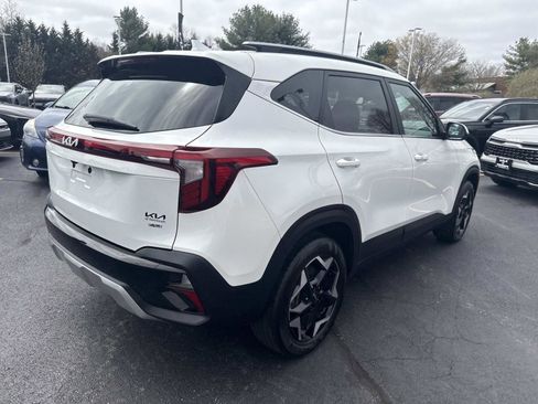 Used 2024 Kia Seltos EX AWD/4WD image 8