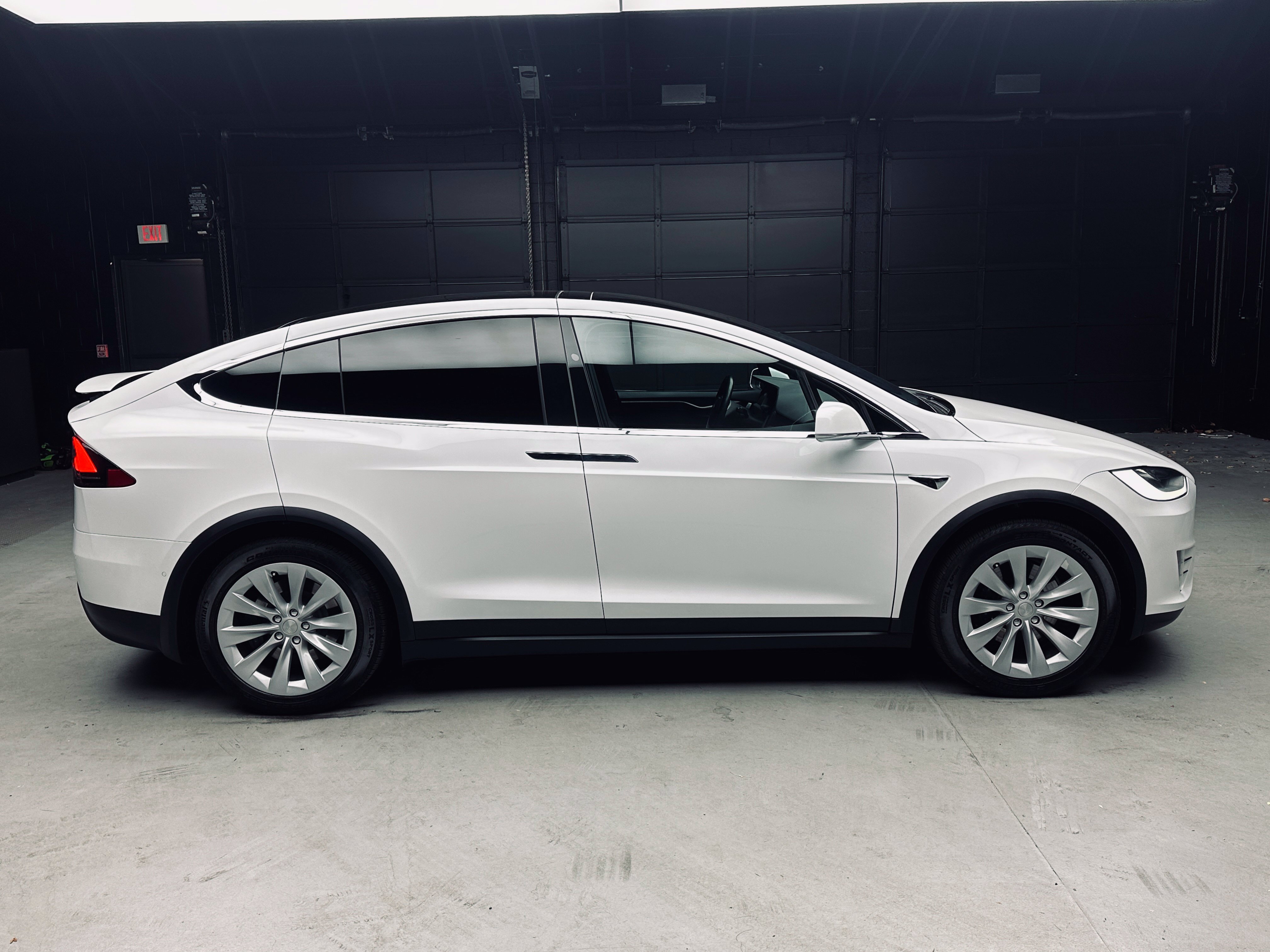 Used 2020 Tesla Model X Long Range AWD/4WD image 8