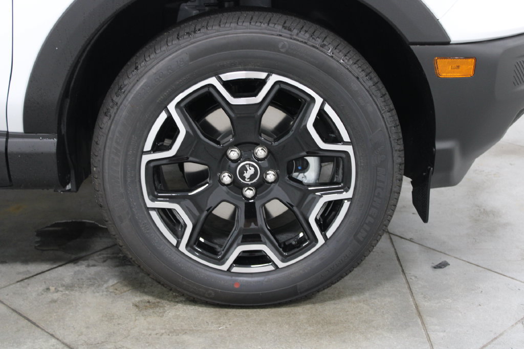 New 2026 Ford Bronco Sport Outer Banks AWD/4WD image 12