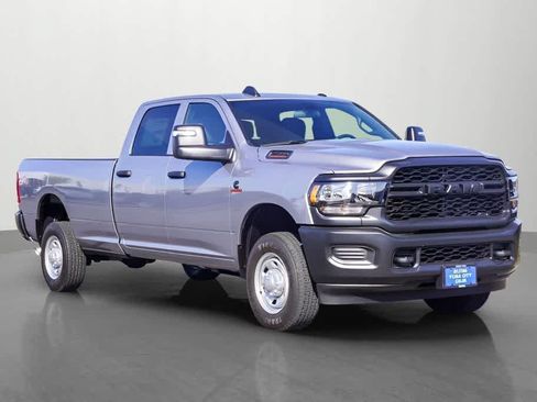 New 2024 RAM 2500 Tradesman AWD/4WD image 4