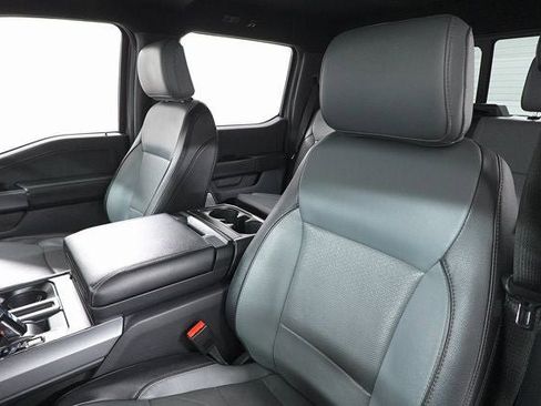 Used 2023 Ford F150 Lightning Lariat image 10