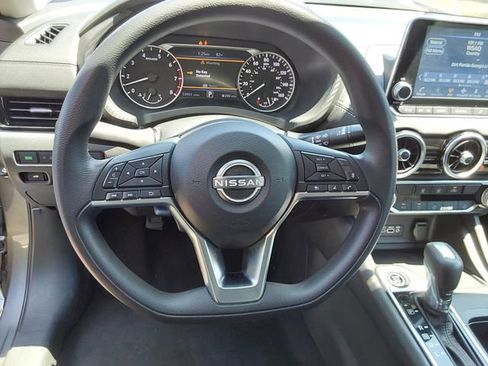 Used 2024 Nissan Sentra SV FWD image 22