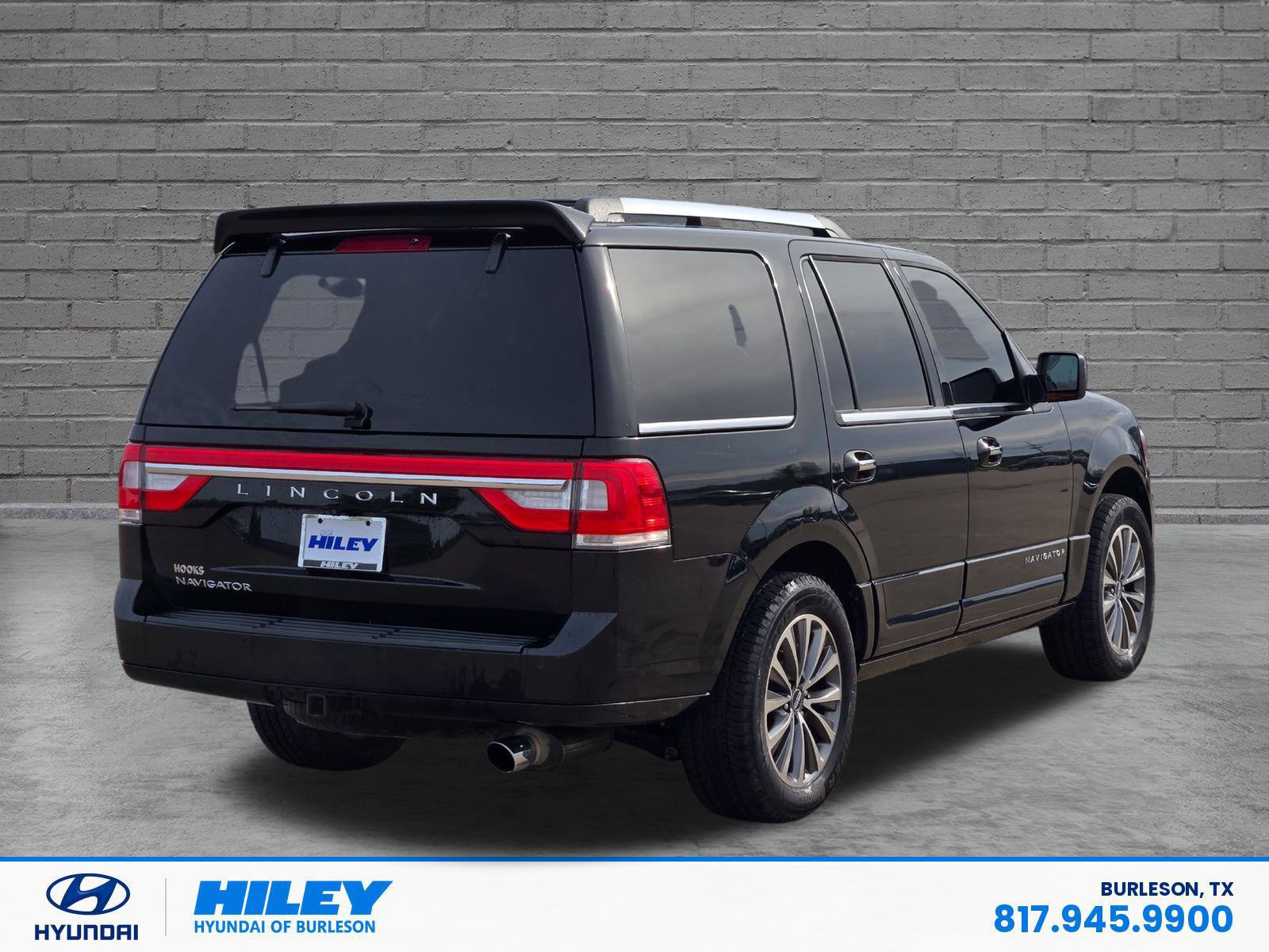 Used 2017 Lincoln Navigator Select AWD/4WD image 6