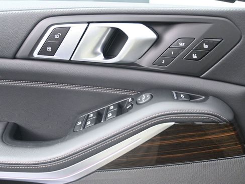 Used 2020 BMW X5 xDrive40i w/ M Sport Package image 7