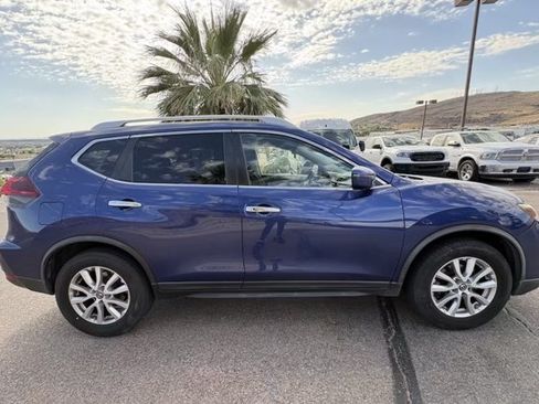 Used 2019 Nissan Rogue SV FWD image 6