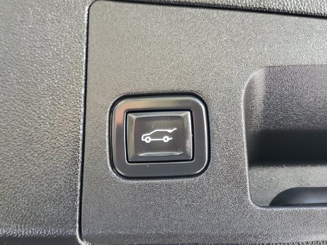 Certified 2023 Cadillac XT5 Luxury FWD image 11