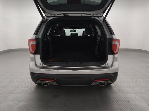 Used 2019 Ford Explorer Limited w/ Class III Trailer Tow Package FWD image 29