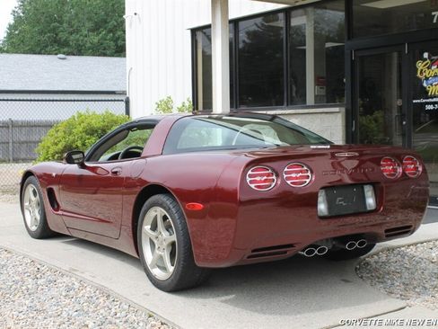 Used 2003 Chevrolet Corvette 50th Anniversary Edition w/ Preferred Equipment Group image 8