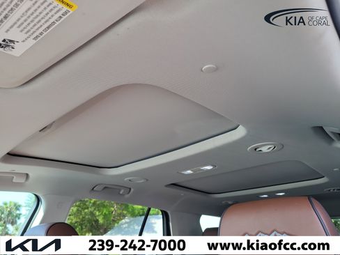 Used 2021 Chevrolet Traverse High Country w/ LPO, Floor Liner Package AWD/4WD image 22