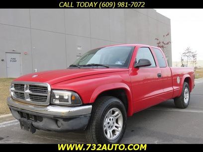 Used 2004 Dodge Dakota SXT 2dr Club Cab Rwd SB w/ Tire & Handling Group