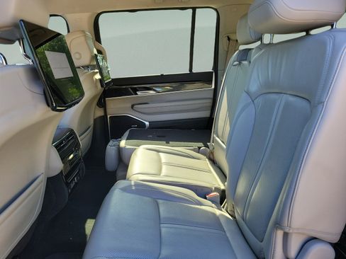 Used 2022 Jeep Wagoneer Series I w/ Convenience Group I AWD/4WD image 6