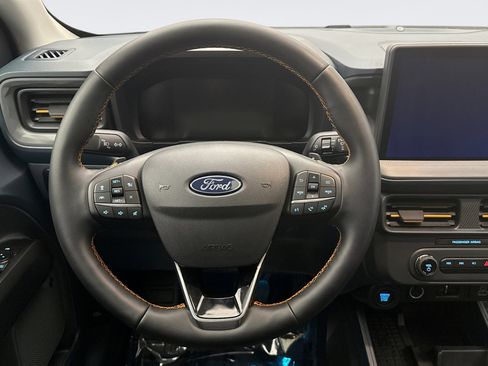 Used 2025 Ford Maverick Tremor image 12