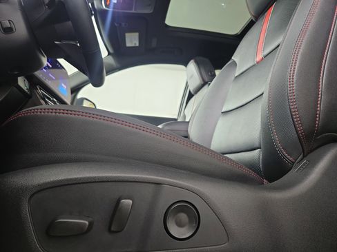 Certified 2025 Chevrolet Traverse RS w/ LPO, Floor Liner Package image 34