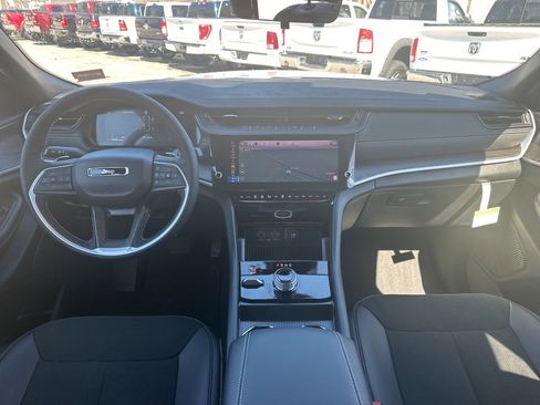 New 2026 Jeep Grand Cherokee L 4WD image 13