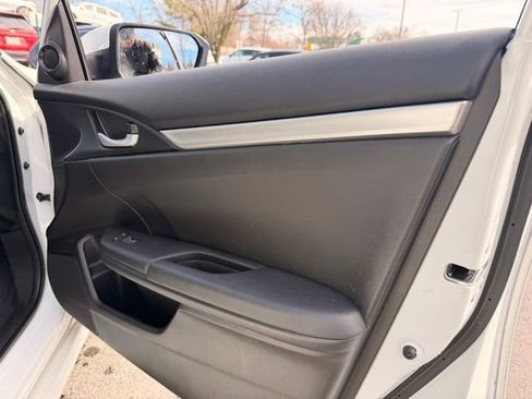 Used 2020 Honda Civic Sport image 3