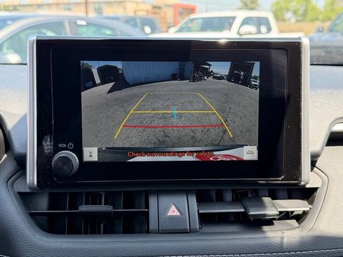 Certified 2025 Toyota RAV4 XLE FWD image 28