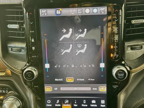 Used 2023 RAM 1500 Limited w/ Body Color Bumper Group AWD/4WD image 18