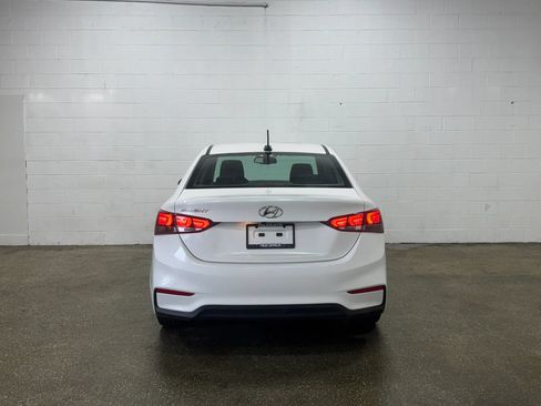 Used 2022 Hyundai Accent Limited FWD image 4