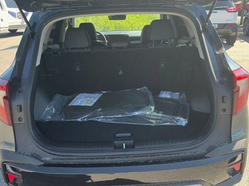 Certified 2025 Kia Seltos X-Line AWD/4WD image 8