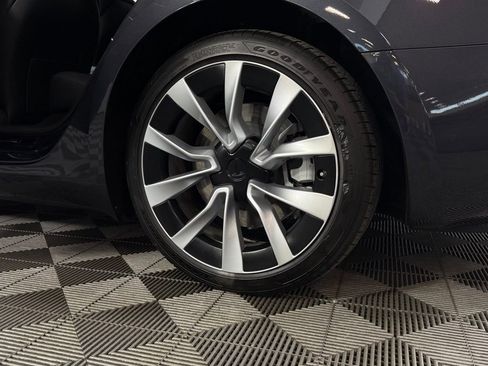 Used 2025 Tesla Model 3 Long Range RWD image 10
