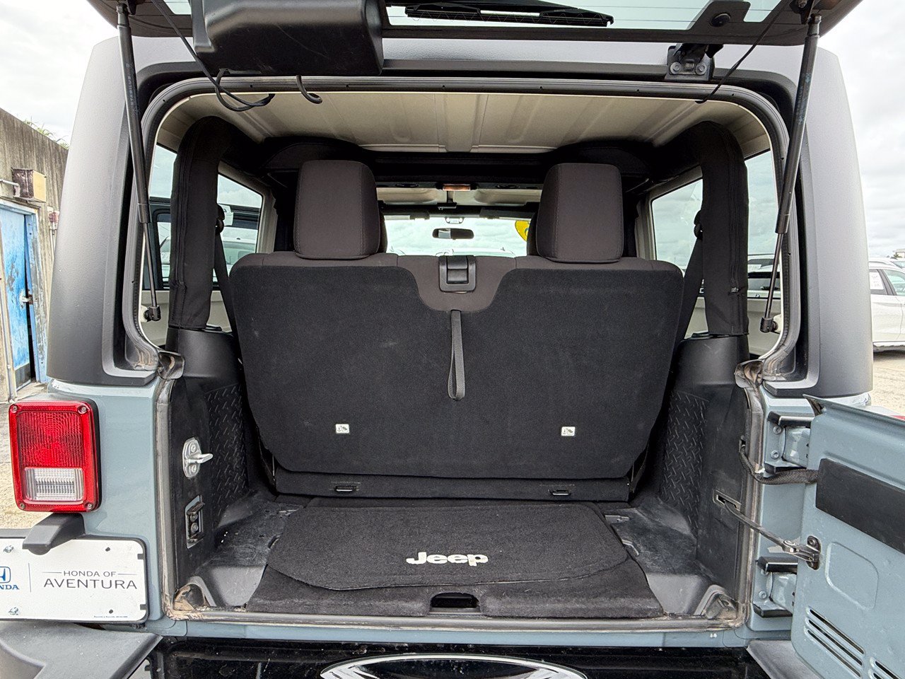 Used 2015 Jeep Wrangler Sport AWD/4WD image 18