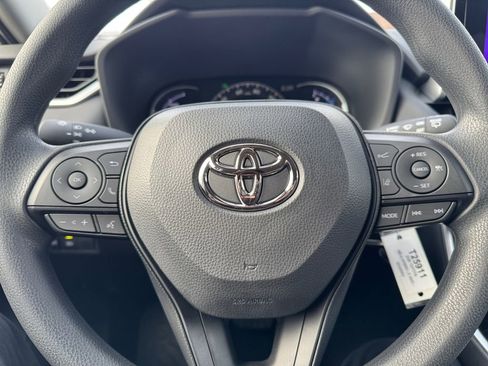 New 2025 Toyota RAV4 LE image 32