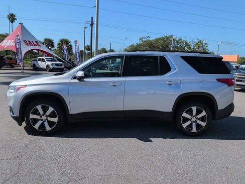Used 2020 Chevrolet Traverse LT w/ LT Premium Package FWD image 7
