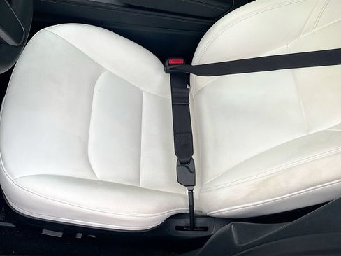 Used 2023 Tesla Model 3 Standard Range RWD image 18