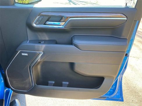 Used 2022 Chevrolet Silverado 1500 LT Trail Boss w/ LT Trail Boss Premium Package image 36