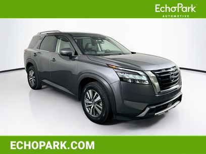 Used 2025 Nissan Pathfinder SL