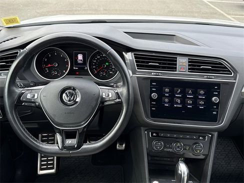 Certified 2021 Volkswagen Tiguan SE R-Line w/ 3rd Row Seat Package image 26