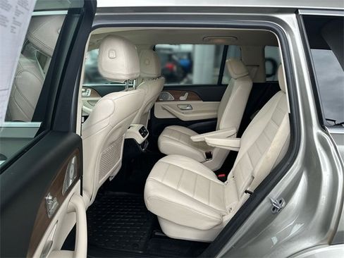 Used 2023 Mercedes-Benz GLS 450 4MATIC image 24