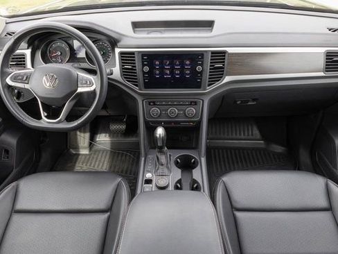 Used 2021 Volkswagen Atlas SE image 23