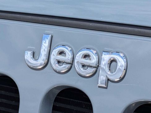 Used 2014 Jeep Wrangler Sahara w/ Dual Top Group AWD/4WD image 12